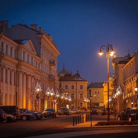 Old Town Arkliu Street شقة